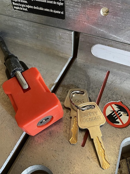 Electrical Plug Lockout - Keyed